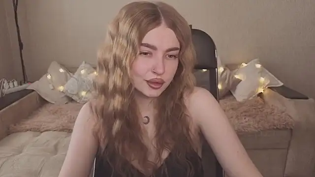 Snapshot of ViolettaLopez chatting on 02.08.26 ViolettaLopez online show from 02.08.26