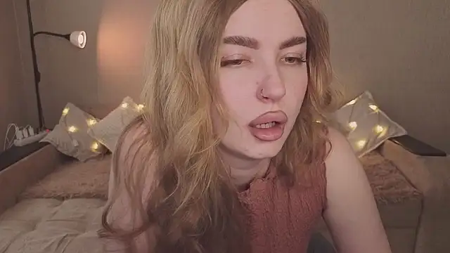 Snapshot of ViolettaLopez chatting on 02.16.26 ViolettaLopez online show from 02.16.26