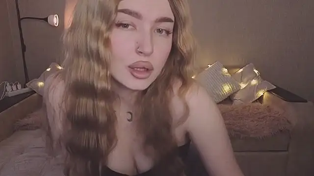 Snapshot of ViolettaLopez chatting on 02.19.26 ViolettaLopez online show from 02.19.26