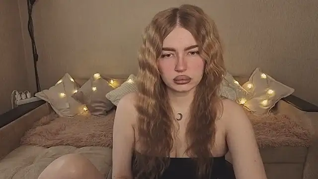 Snapshot of ViolettaLopez chatting on 02.28.26 ViolettaLopez online show from 02.28.26