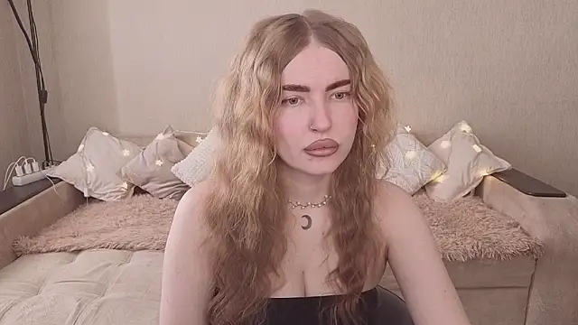Snapshot of ViolettaLopez chatting on 03.18.26 ViolettaLopez online show from 03.18.26
