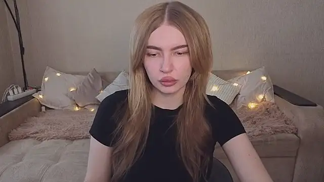 Snapshot of ViolettaLopez chatting on 05.04.26 ViolettaLopez online show from 05.04.26