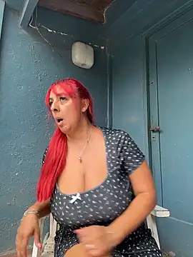 Snapshot of sofy_alone chatting on 02.15.26 sofy alone online show from 02.15.26