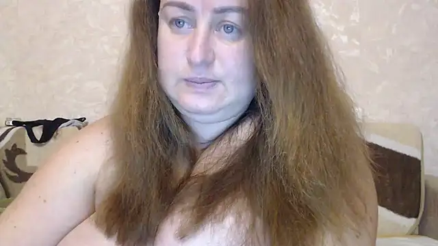 Amy August online show from 10.22.25