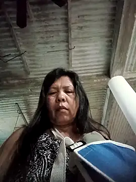 Snapshot of TropicalFlower chatting on 03.31.26 TropicalFlower online show from 03.31.26