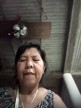 Snapshot of TropicalFlower chatting on 04.01.26 TropicalFlower online show from 04.01.26