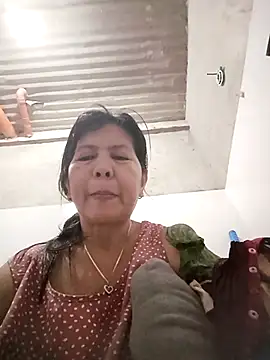 Snapshot of TropicalFlower chatting on 04.08.26 TropicalFlower online show from 04.08.26