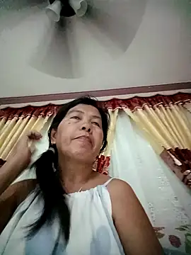 Snapshot of TropicalFlower chatting on 04.09.26 TropicalFlower online show from 04.09.26