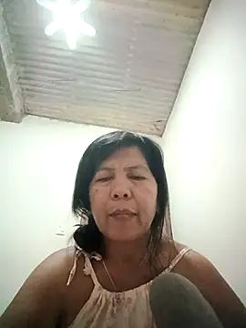 Snapshot of TropicalFlower chatting on 04.11.26 TropicalFlower online show from 04.11.26