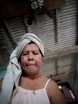 Snapshot of TropicalFlower chatting on 04.13.26 TropicalFlower online show from 04.13.26