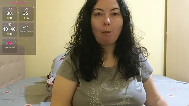 BBW MILF 4U online show from 02.25.25