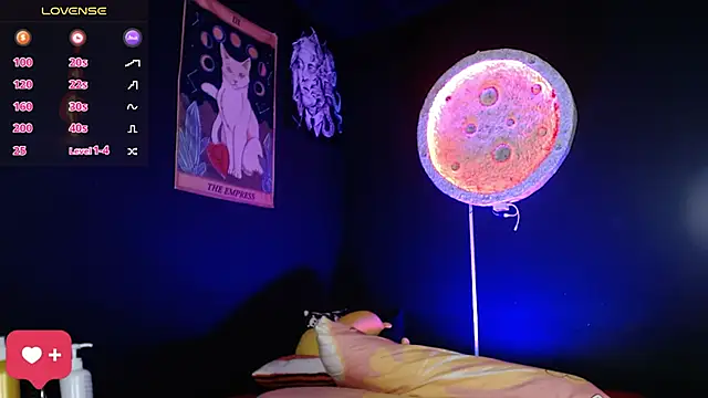 girl intense444 online show from 11.12.25