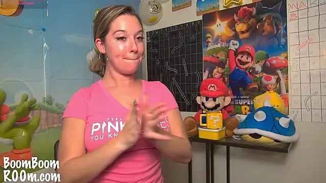 Snapshot of boomboomr00m chatting on 03.11.25 boomboomr00m online show from 03.11.25