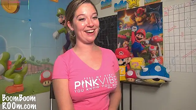 Snapshot of boomboomr00m chatting on 03.11.25 boomboomr00m online show from 03.11.25