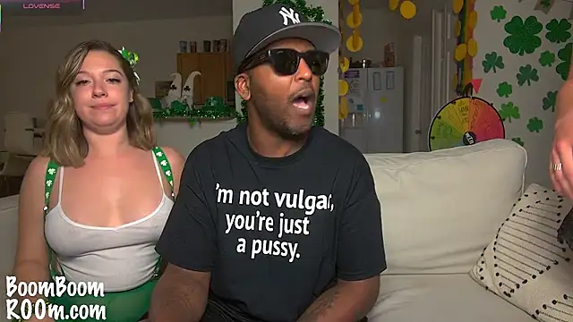 Snapshot of boomboomr00m chatting on 03.18.25 boomboomr00m online show from 03.18.25