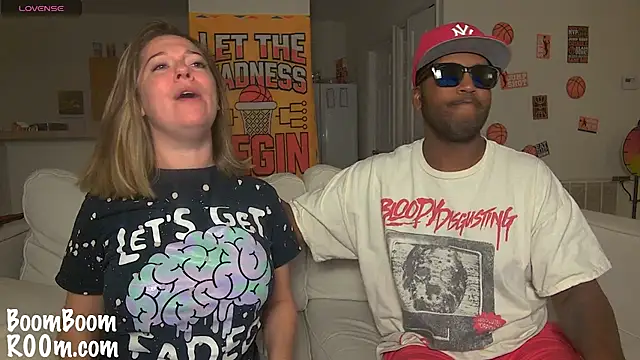 Snapshot of boomboomr00m chatting on 03.22.25 boomboomr00m online show from 03.22.25