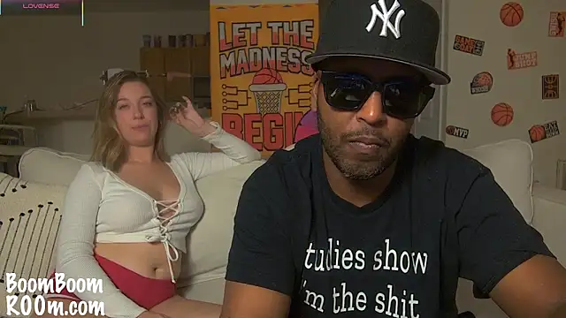 Snapshot of boomboomr00m chatting on 03.23.25 boomboomr00m online show from 03.23.25