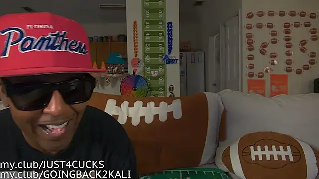 Snapshot of boomboomr00m chatting on 10.03.25 boomboomr00m online show from 10.03.25