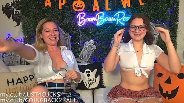 Snapshot of boomboomr00m chatting on 10.04.25 boomboomr00m online show from 10.04.25