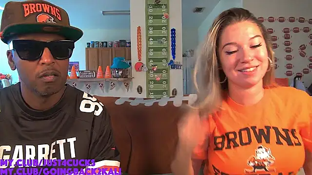 Snapshot of boomboomr00m chatting on 10.12.25 boomboomr00m online show from 10.12.25