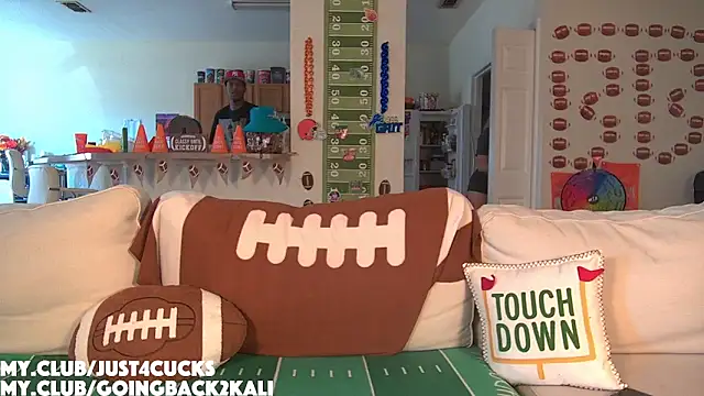 Snapshot of boomboomr00m chatting on 10.19.25 boomboomr00m online show from 10.19.25