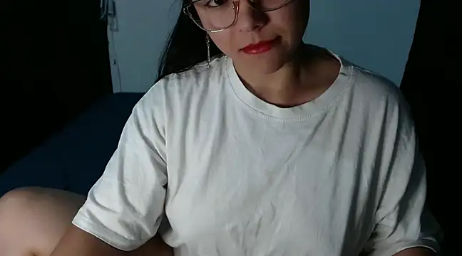 Snapshot of lizbodu chatting on 02.18.25 lizbodu online show from 02.18.25