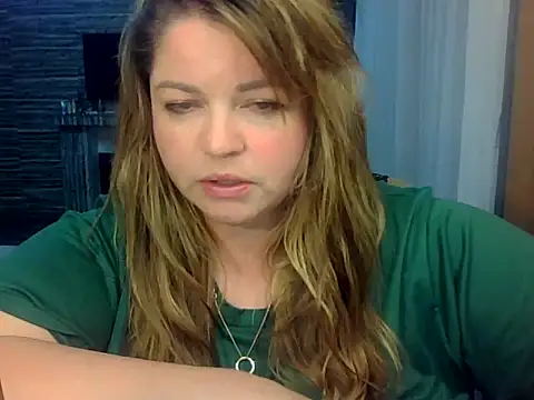 Snapshot of cute__cherry chatting on 05.25.26 cute cherry online show from 05.25.26