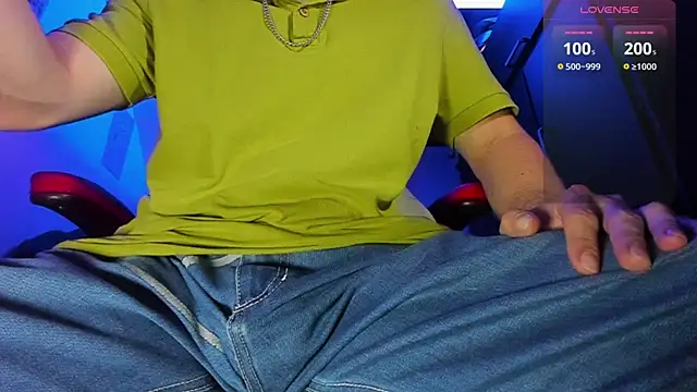 Snapshot of Alex_smith00 chatting on 12.29.24 Alex smith00 online show from 12.29.24