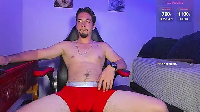 Snapshot of Alex_smith00 chatting on 02.05.25 Alex smith00 online show from 02.05.25