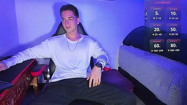 Snapshot of Alex_smith00 chatting on 03.01.25 Alex smith00 online show from 03.01.25