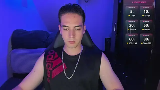 Snapshot of Alex_smith00 chatting on 03.01.25 Alex smith00 online show from 03.01.25