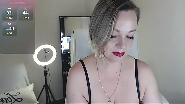 Tilly Eliot online show from 02.17.25