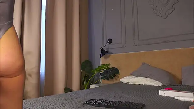 SofiaFoster  online show from 09.26.25