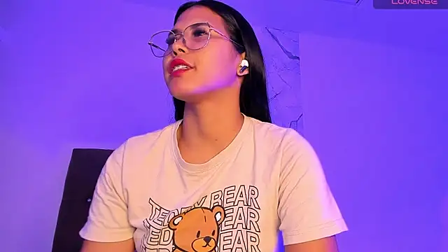 alysson 18 online show from 11.18.25