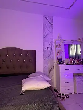 alysson 18 online show from 04.11.26