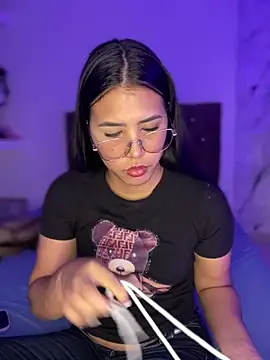 alysson 18 online show from 04.15.26