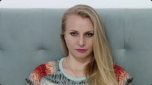 K  Adrienne online show from 12.08.24