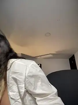 Snapshot of RsellAmb chatting on 12.07.24 RsellAmb online show from 12.07.24