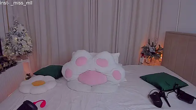 MaaryM online show from 12.19.25