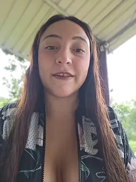 Snapshot of VickyHoult chatting on 04.17.26 VickyHoult online show from 04.17.26