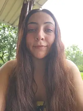 Snapshot of VickyHoult chatting on 05.25.26 VickyHoult online show from 05.25.26