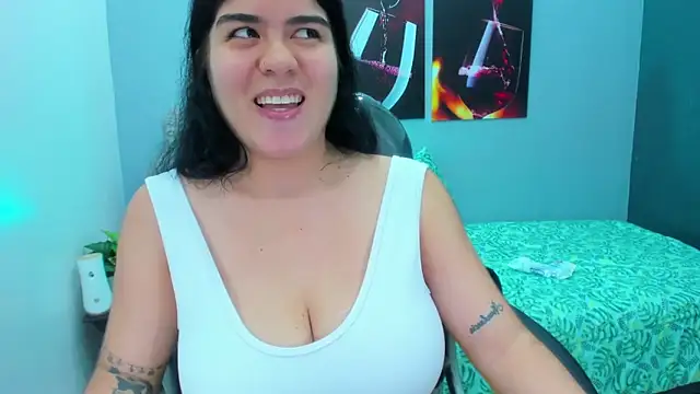 pearl weet online show from 02.22.25