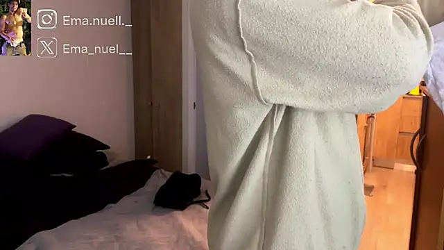 Snapshot of Emanuell__ chatting on 05.08.26 Emanuell online show from 05.08.26