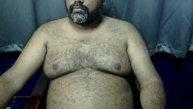 Snapshot of hairysubcub_70 chatting on 01.16.26 hairysubcub 70 online show from 01.16.26