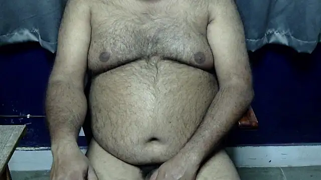 Snapshot of hairysubcub_70 chatting on 02.02.26 hairysubcub 70 online show from 02.02.26