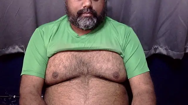 Snapshot of hairysubcub_70 chatting on 02.03.26 hairysubcub 70 online show from 02.03.26