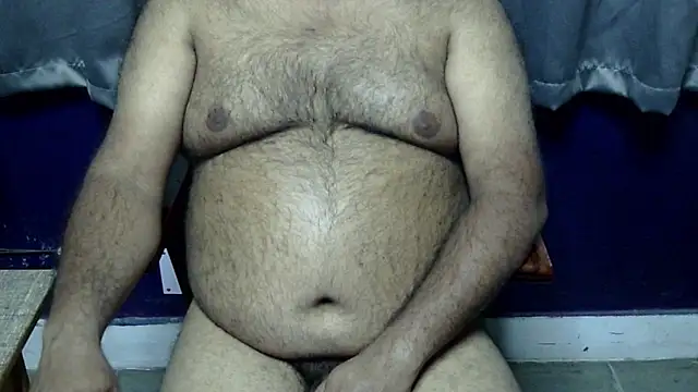 Snapshot of hairysubcub_70 chatting on 02.18.26 hairysubcub 70 online show from 02.18.26