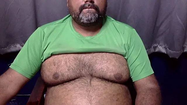 Snapshot of hairysubcub_70 chatting on 02.23.26 hairysubcub 70 online show from 02.23.26