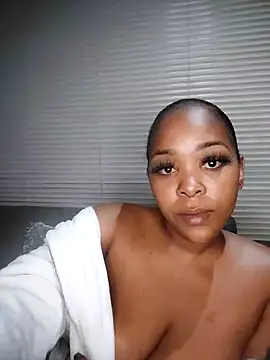 Snapshot of sexyTHANDO chatting on 01.12.25 sexyTHANDO online show from 01.12.25