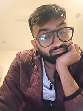 Snapshot of love4shownude chatting on 12.14.24 love4shownude online show from 12.14.24